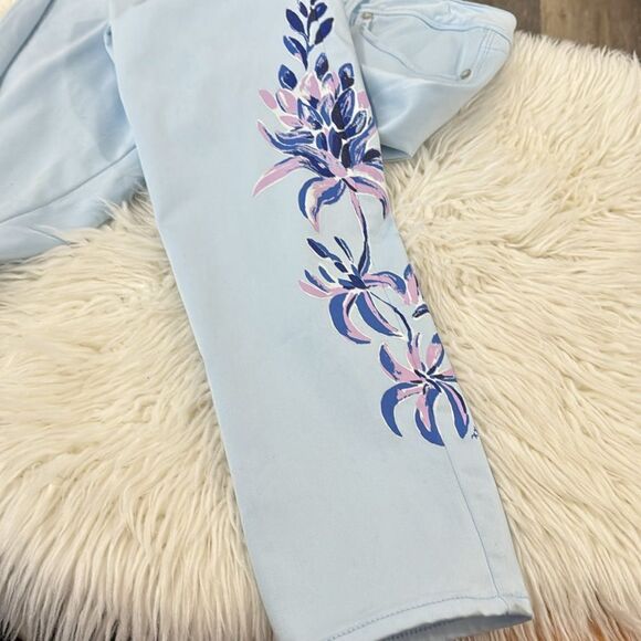 Lilly Pulitzer Light Blue Skinny Pants with Purple Floral Design - Picture 5 of 11